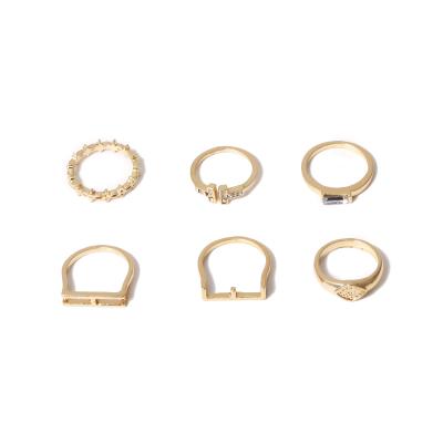 China TRENDY Square Rhinestone Crystal Gold Plated Multilevel Arthrosis Rings Set For Women On Log for sale