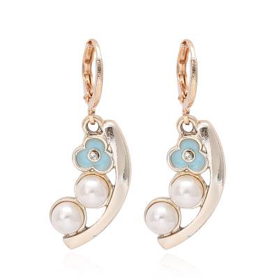 China Other Pearl Drop Earring White Pearl Dangle Earrings Zircon Silver Dangle Earrings for sale