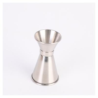 China Cocktailshaker factory supply nice price bartender measuring cup cocktail shaker set stainless steel measuring cups set for sale