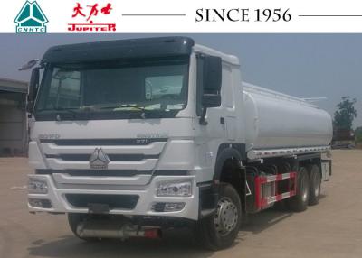 Chine Camions de transport de carburant de HOWO, camions de livraison de carburant capacité de ³ de 20 m facilement opération à vendre