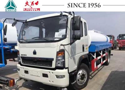 China Kleine capaciteit 3000 liter 4X4 watertankervrachtwagen Te koop