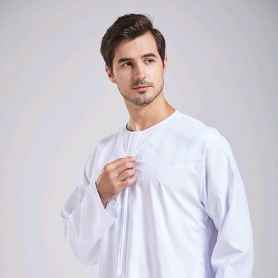 China Wholesale High Quality Men's White Round Middle Eastern Muslim Clothing Dubai Modest Muslimah Styling New Design Neck Long Robe Dubai Thobes Islamic Kamees for sale