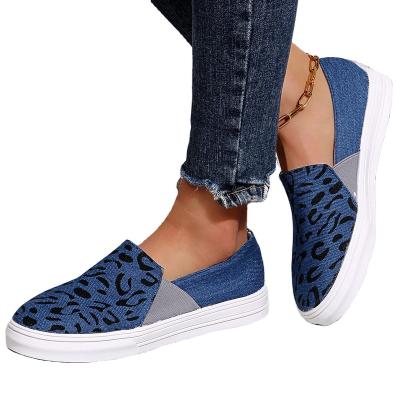 China Good Quality Women Outdoor Round Leopard Slip On Round Toe Flat Shoes Print Canvas Casual Loafers for sale