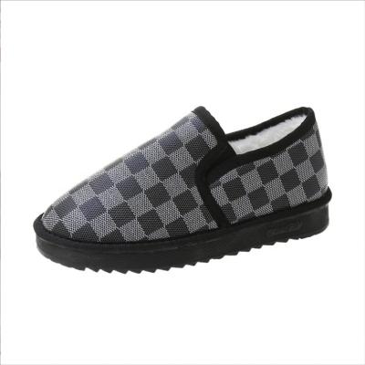 China New Winter Fashion Anti-skid Women Casual Slip-on Round Toe Thick Sole Flat Cotton Casual Shoes Plaid Plush Loafers for sale