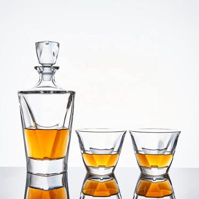 China 2021 NEW DESIGN Hot Selling Barware Plain Viable Crystal Whiskey/Vodka/XO/Bourbon Decanter Set of 7 for sale