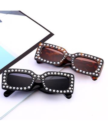 China New Fashion Square Sunglass Luxury Brand Small Square Unisex Narrow Frame Stretching Sunglasses Pearl Sunglasses for sale