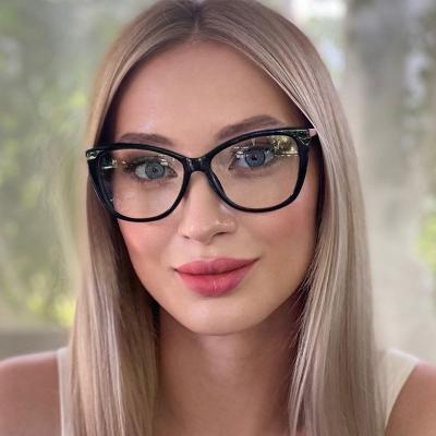 China Fashionable Italy Designer Glasses Frames Cat Eye Optical Frames Women Eye Glass In Stock for sale