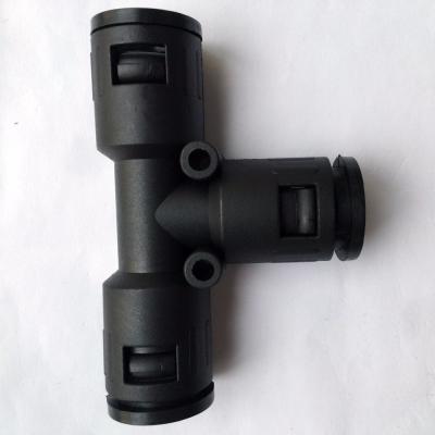 China Widely automotive use high temperature resistance three way fittings, plastic t connector for sale