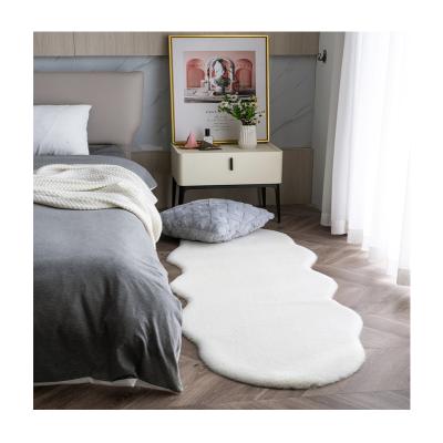 China Washable Home Warm Floor Blankets Plush Polyester Living Room Mats Kids Room Faux Fur Small Rug for sale