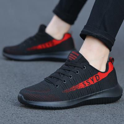 China Fashion trend sports shoes new style fashion couples casual shoes flying woven running shoes low top sneakers for sale