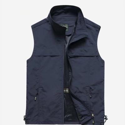 China New Design Outdoor Multi Pocket Breathable Men's Fishing Vest Big Sleeveless Vest for sale