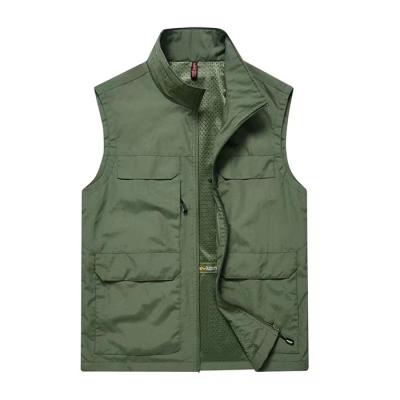 China High Quality Custom Made Men's Softshell Vest Winter Vest Waterproof Windproof Rise Outdoor Rise Vest Anti-Shrink For Men for sale