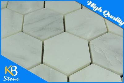 China Telha de mosaico lustrada do mármore de Carrara do hexágono para a decoração 305 x 305mm da parede do hotel à venda