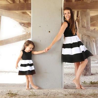 Κίνα Spring Summer Parent Child Wear Solid Stitching Sleeveless Cotton/Polyester Matching Dress προς πώληση