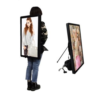 China 32 Inch Backpack AD LCD Advertising Player Billboard Display Indoor Portable Mobile Rechargeable Walking Signage for sale