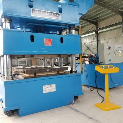 中国 3000tons door skin press machine steel security door made in China emboss door skin 販売のため