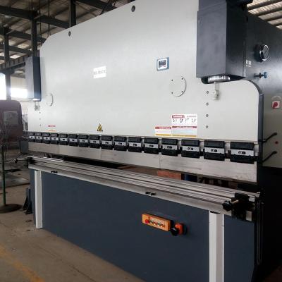 China cnc hydraulic Bending Press Machine brake 200t controller and mechanical crowning compensation en venta