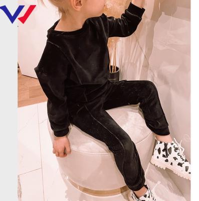 China Custom made own logo autumn and winter velvet girls tracksuit girls velor matching sweatshirts and pants sets for sale