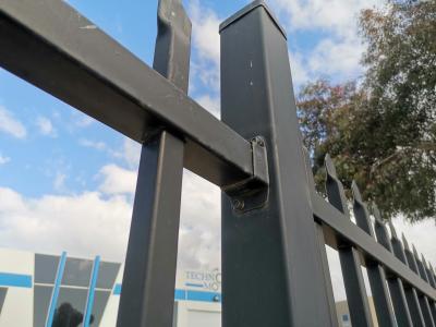 China 6 Foot High 3 Rail Aluminium Tubular Fencing For Residential for sale