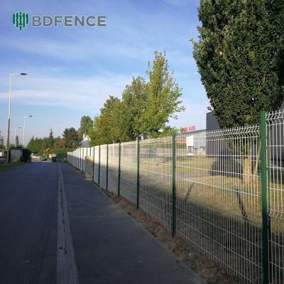 China Home Outdoor Decorative Metal 3D Bending Curved Fence Panel Welded Rigid Wire V Mesh Garden Fence for sale