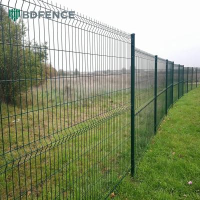 China Valla de malla de alambre de alta seguridad 3D V Curva curva de la cerca de la granja del jardín para la seguridad del perímetro en venta