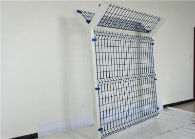 China Het metaal knipt 70*70mm Gelast Mesh Anti Theft Fence Te koop