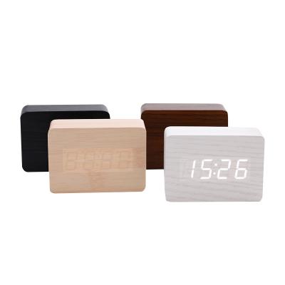 China Antique Style Factory Supply Alarm Clock Table LED USB Charging and Battery Digital Alarm Clock Wooden Alarm Clock for sale