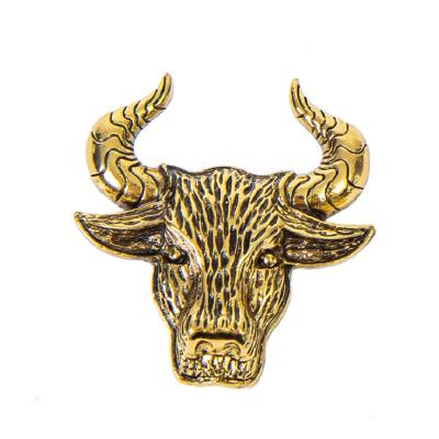 China Zinc Alloy Red Bull Head Brooch Vintage Cow Brooches Red Bull Animal Head Brooch for Men or Women for sale