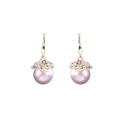 China Long Flower Pearl Jewelry Gold Plated Earring 18k Gold Pearl Hoop Earrings Pink Pearl Earrings Circle Earrings For Women for sale