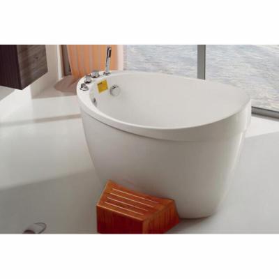 China Modern Japanese Acrylic Freestanding High Round Freestanding Small Bathtub White Acrylic Deep Soaking Bathtub With Seat for sale