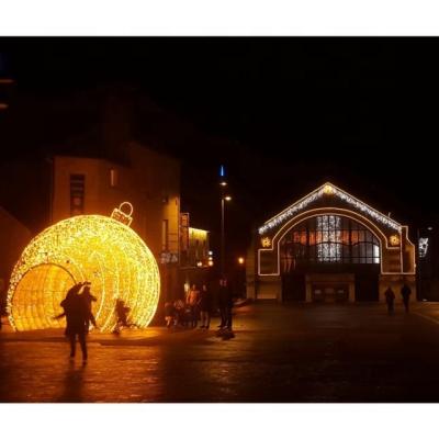 China Strong Festive Atmosphere 3d Pattern Lights Commercial Led Balls Decoration Christmas Walk Through Ornaments Led Ball for sale