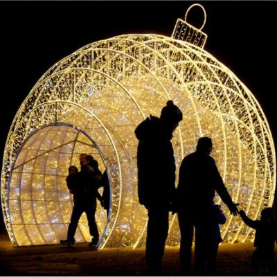 China Strong Festive Atmosphere Walk-Through Street Outdoor Decorations Christmas Ornaments Giant Park Garden Lighting 3d Gift Box Pattern Light for sale