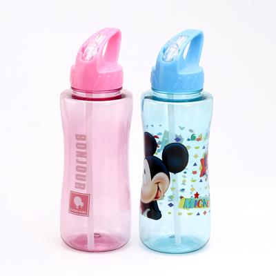 China Sustainable Portable Plastic 730ml Pet Sports Drinking Water Bottle With Straw for sale