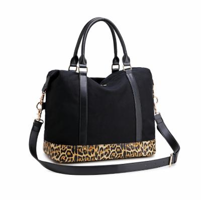 China Large Capacity Leopard Print Durable Fashion Customized Travel Bag Sports Weekend Ladies Travel Luggage Bag for sale