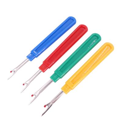 China Hand Seam Tools Colorful Home Use Mini Seam Ripper Wholesale Tool Seam Ripper 112R for sale