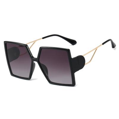 China Hot Sale 2021 New Retro Fashion Shades Vintage Metal Square Oversized Polarized Sunglasses Brand Designer Sunglasses 2 for sale