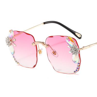 China New tide sunglasses fashion rhinestone gradient sunglasses women luxury diamond frameless lenses for sale