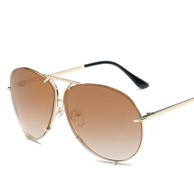 China Fashion Sunglasses Ocean Sunglasses New Shape Retro Oversized Men And Women Big Frame Metal Glass Outdoor Sunglasses Wholesale for sale