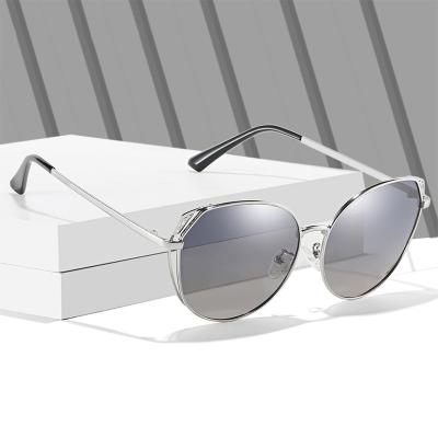 China Fashion Sunglasses Men And Women Gradient Polarized Outdoor Metal Sunglasses Cat Eye Glasses for sale