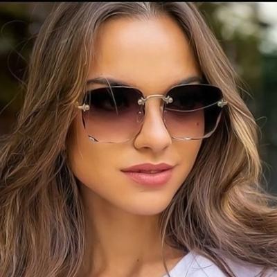 China Fashion Sunglasses 2021 Luxury Summer Shades UV400 Lenses Brand Designer Rimless Women Square Sun Glasses Shape Sun Glasses For Men for sale