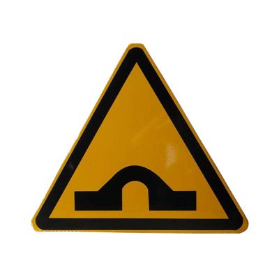 China High Visibility Top Road Safety Customized Aluminum Metal Hazard Reflective Metal Warning Sign for sale