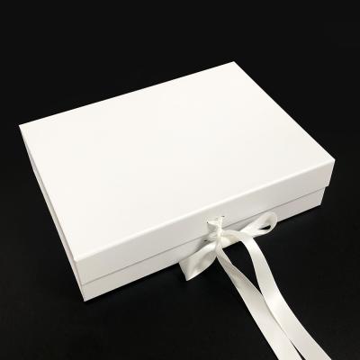 China Recycled Materials Custom Printed Magnetic Closure Box Cardboard Folding Paper Packaging Magnetic Gift Box With Custom Logo For T Shirt Clothes for sale