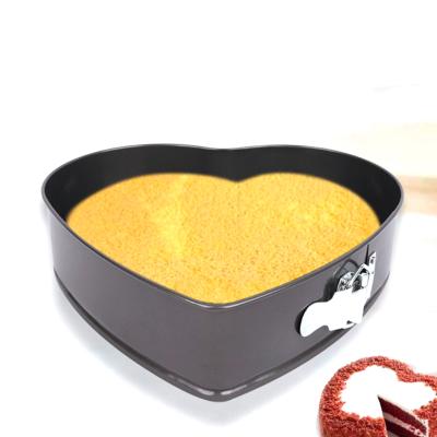 China Round Shape Carbon Steel Pastry Tool Heart Cake Non-Stick Viable Baking Mold for sale