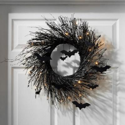 China Promotion Christmas Gift Hg Garland Decorate Christmas Decorations Circle Halloween Black Floral Bat Garland Glow Wall Hangings for sale