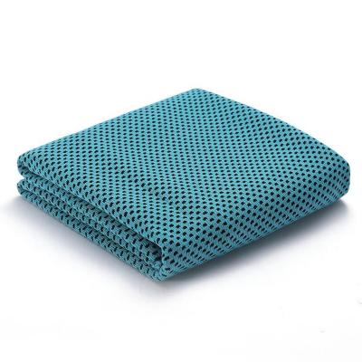 China 160gsm 100 % Microfiber Sports Cooling Cloth Convenient Soft Touch Lightweight for sale