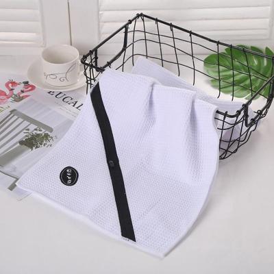 China Microfiber Waffle Fabric Custom Golf Towels Space Saving With Zip Pocket for sale