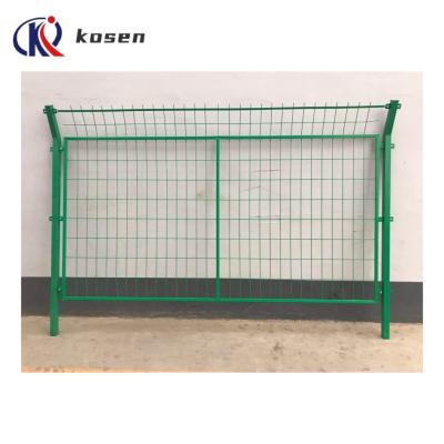 China Sustainable Garden Fence Panels Outdoor PVC Coated 3D Wire Mesh Fence in Philippines for sale