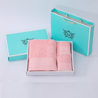 China Low MOQ Compressed Luxury Gift Towel Set 100% Egyptian Cotton Towel Set In Gift Box for sale