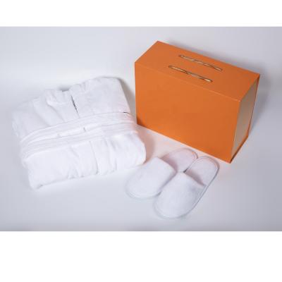 China 100% High Quality Velor QUICK DRY Egyptian Cotton Hooded Bathrobe With Slipper Set In Gift Box for sale