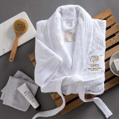 China 100% Cotton Four Seasons Mens and Womens QUICK DRY Bathrobe Hotels Embroidered Logo Terry Bath Robe for sale